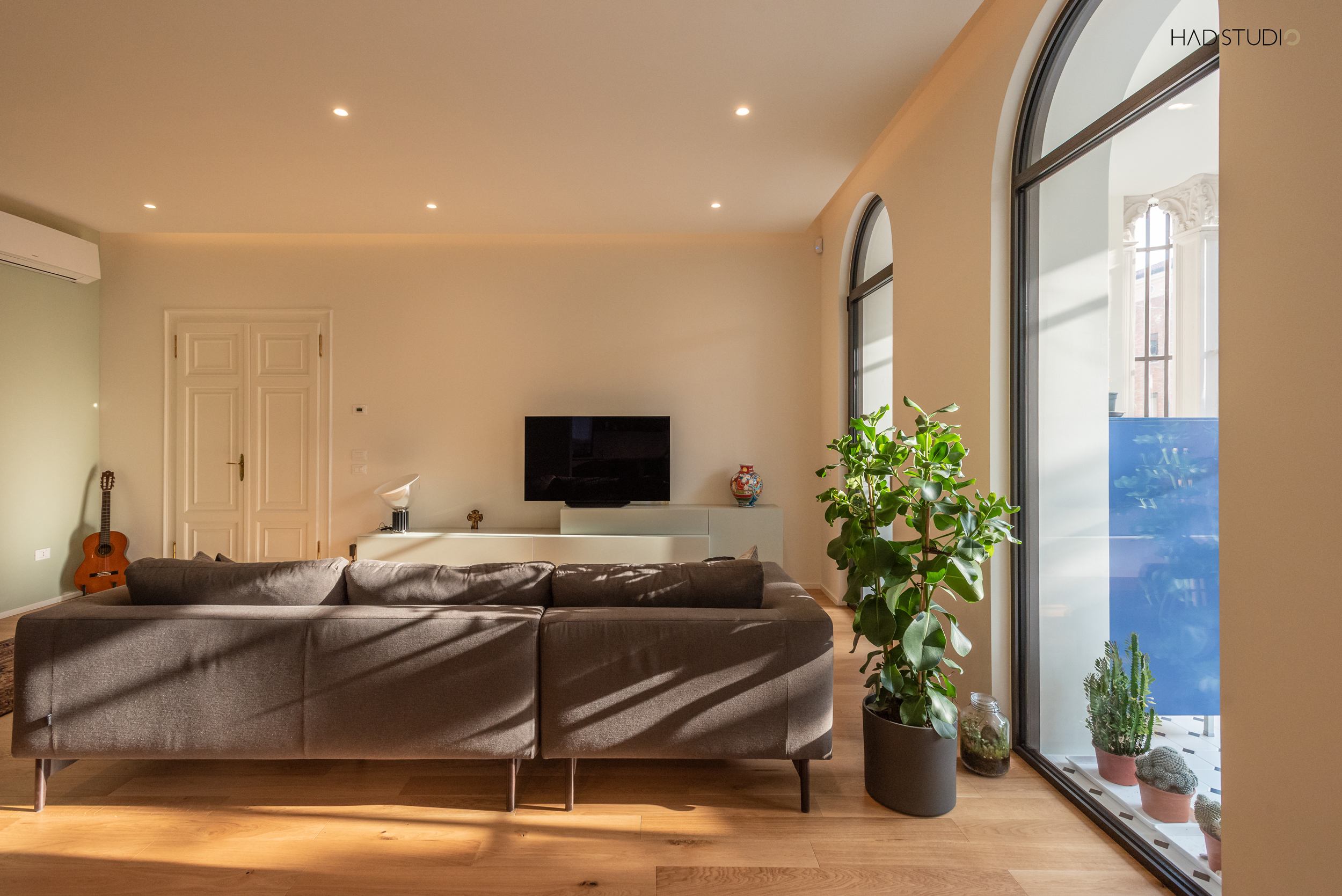 REFINED INTERIOR